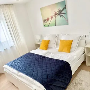 Apartment Strahlende Erdgeschoss-wohnung Im Neubau Naehe Legoland, Ichenhausen